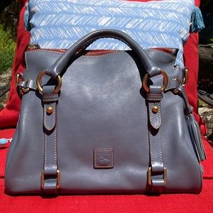 EUC Dooney & Bourke Florentine Satchel